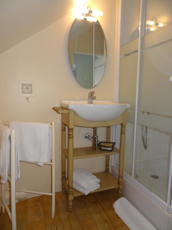Le Clos Du Mont Jarry Le Val-Saint-Père Habitación foto